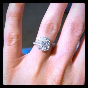 Diamond engagement ring